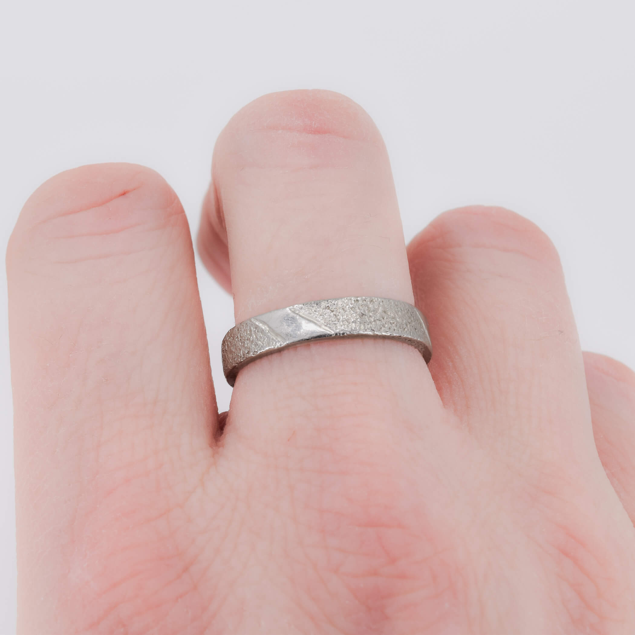 Stardust 4mm sterling silver ring worn